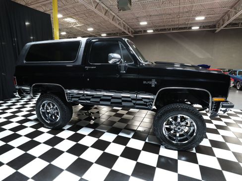 Used 1987 Chevrolet Blazer 4WD image 18