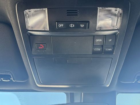 Used 2022 Toyota Tacoma TRD Sport w/ TRD Premium Sport Package image 25