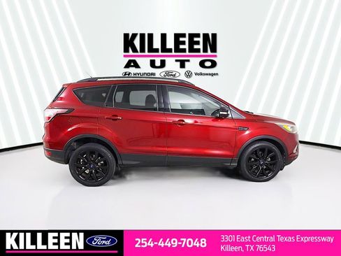 Used 2017 Ford Escape Titanium FWD image 9