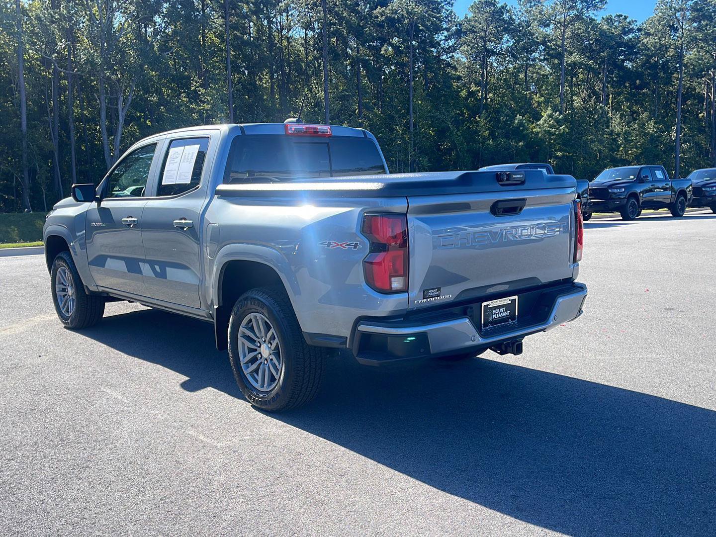 Used 2025 Chevrolet Colorado LT w/ LT Convenience Package AWD/4WD image 5