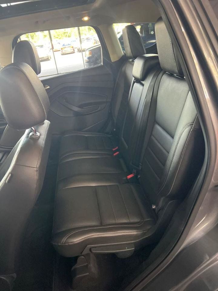 Used 2014 Ford Escape Titanium w/ Equipment Group 401A AWD/4WD image 17