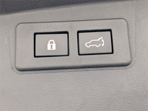 Used 2023 Subaru Outback Limited image 31