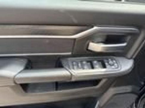 Used 2025 RAM 2500 Big Horn AWD/4WD image 8