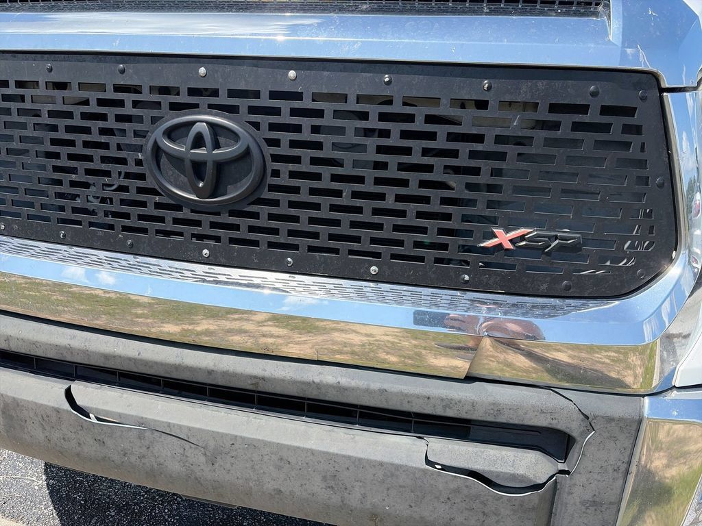 Used 2017 Toyota Tundra SR5 w/ TRD Off Road Package AWD/4WD image 12