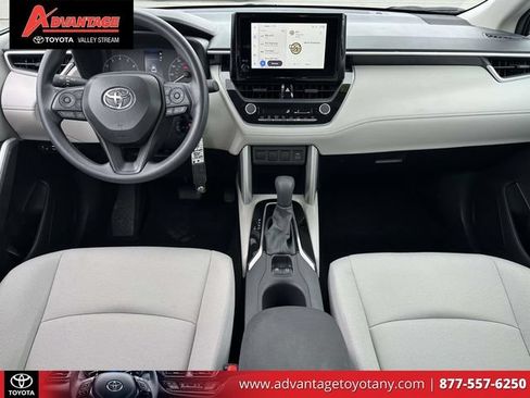 Certified 2025 Toyota Corolla Cross L AWD/4WD image 15