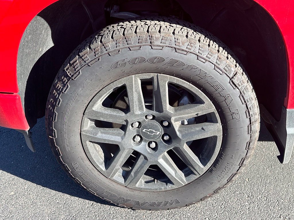 Certified 2026 Chevrolet Silverado 1500 Custom AWD/4WD image 18