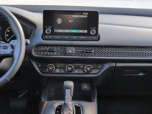 Used 2024 Honda HR-V Sport image 17