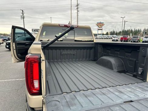 Used 2022 GMC Sierra 1500 AT4 w/ AT4 Premium Package image 25