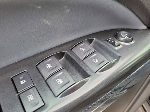 Used 2021 Chevrolet Colorado Z71 image 17