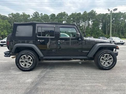Used 2014 Jeep Wrangler Unlimited Rubicon w/ Connectivity Group AWD/4WD image 8