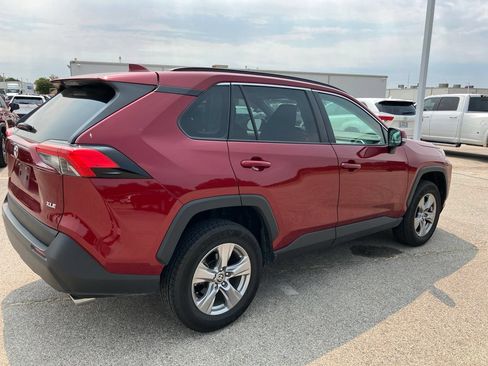 Used 2025 Toyota RAV4 XLE FWD image 4