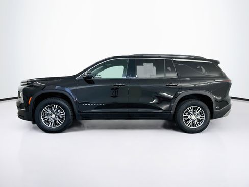 Used 2025 Chevrolet Traverse LT AWD/4WD image 4