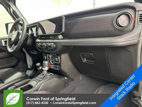 Used 2024 Jeep Wrangler Unlimited Rubicon image 11