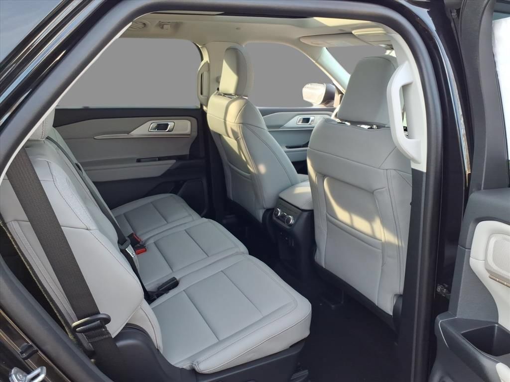 New 2026 Ford Explorer Active w/ Active Comfort Package AWD/4WD image 11