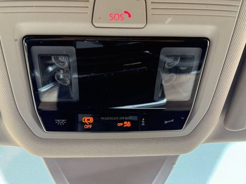 Used 2024 Volkswagen Atlas SE FWD image 30