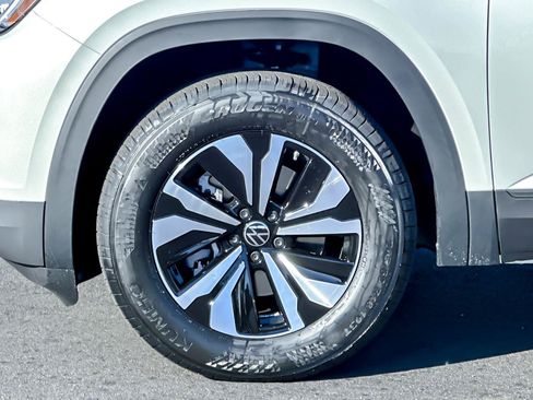 New 2026 Volkswagen Atlas SE image 25