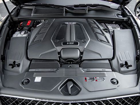 Used 2024 Bentley Bentayga Extended Wheelbase image 30