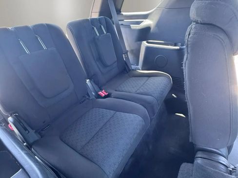 Used 2015 Ford Explorer XLT w/ Equipment Group 201B FWD image 16