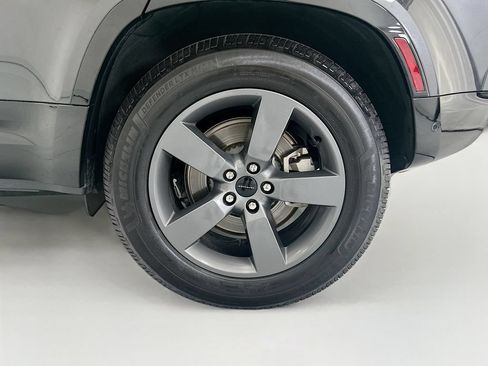 Used 2023 Land Rover Defender 110 X-Dynamic SE AWD/4WD image 30