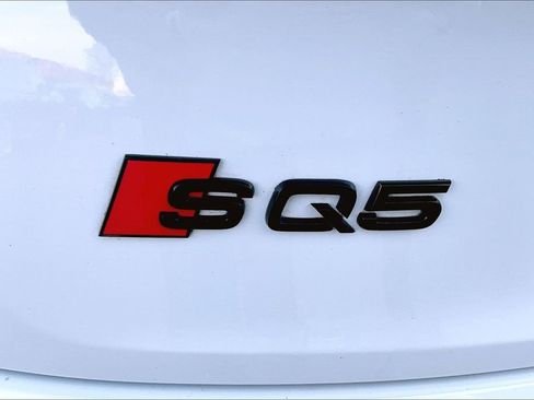 Used 2023 Audi SQ5 Premium Plus w/ Premium Plus Package image 24