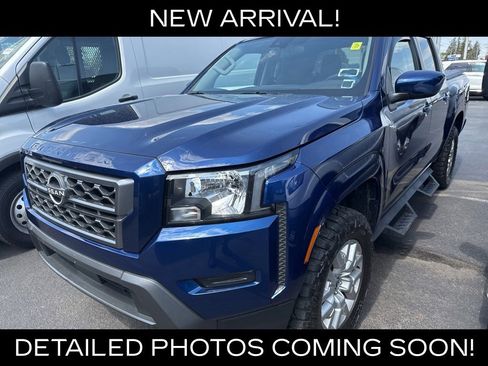 Used 2023 Nissan Frontier SV AWD/4WD image 3