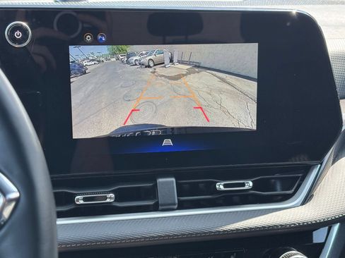 Used 2025 Chevrolet Equinox LT FWD image 24