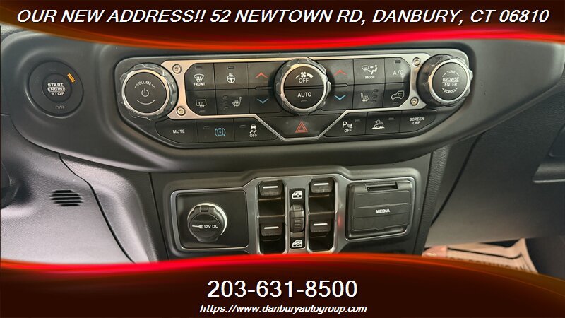 Used 2021 Jeep Wrangler Unlimited Sahara w/ Cold Weather Group AWD/4WD image 26
