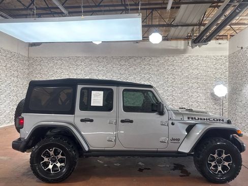 Used 2019 Jeep Wrangler Unlimited Rubicon AWD/4WD image 8