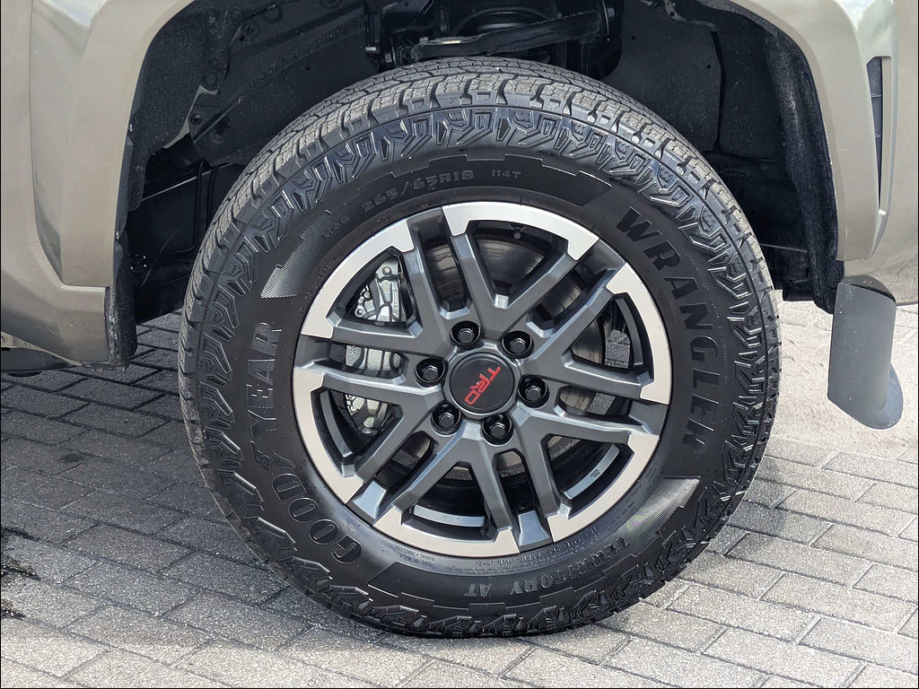 Used 2026 Toyota Tacoma TRD Sport w/ TRD Sport Upgrade Package RWD image 11