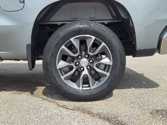Used 2024 Chevrolet Silverado 1500 LT AWD/4WD image 9
