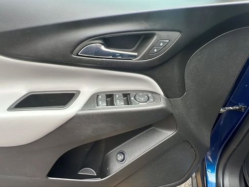 Used 2022 Chevrolet Equinox LT image 23