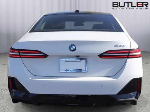 New 2026 BMW 530i w/ M Sport Package RWD image 6