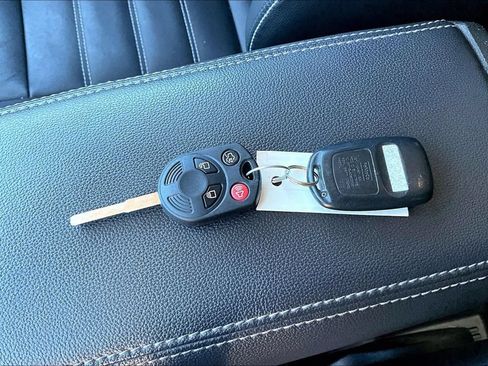Used 2018 Ford Escape SEL AWD/4WD image 34