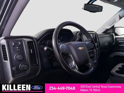 Used 2018 Chevrolet Silverado 1500 LT w/ Texas Edition image 9