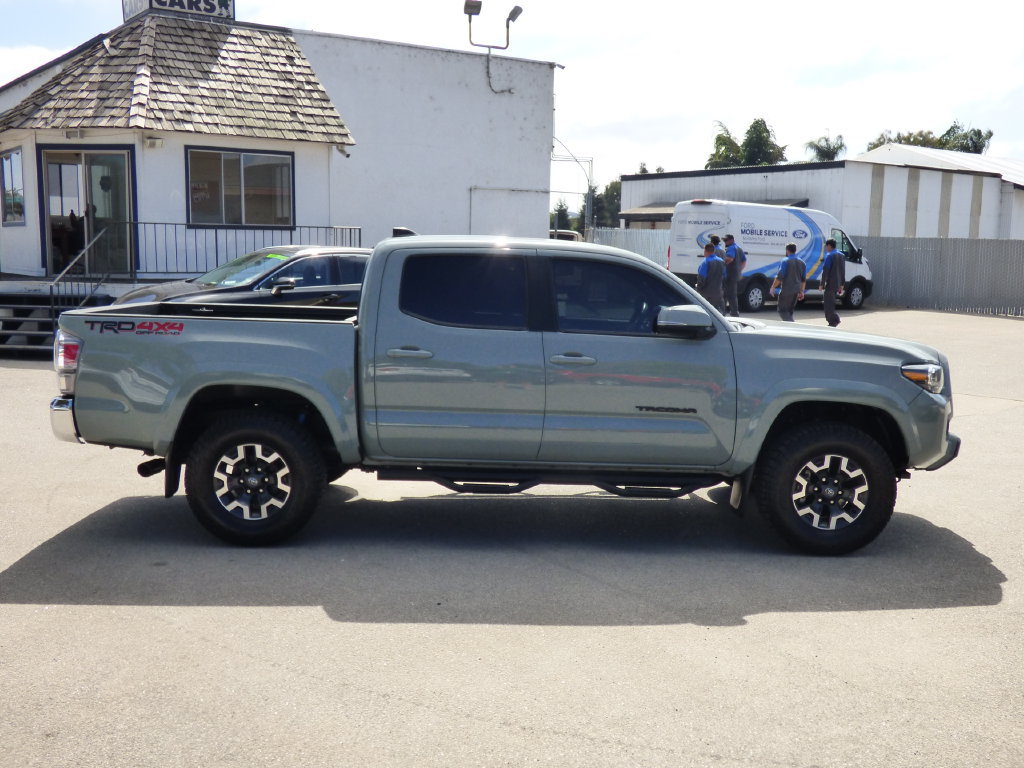 Used 2023 Toyota Tacoma TRD Off-Road AWD/4WD image 2
