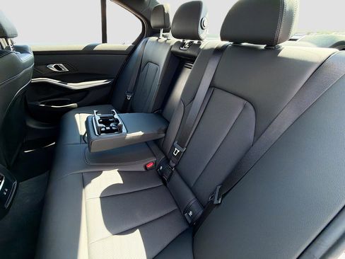 Used 2025 BMW 330i Sedan RWD image 21