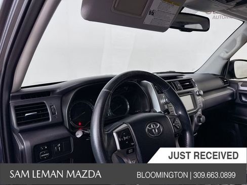 Used 2015 Toyota 4Runner SR5 Premium image 9