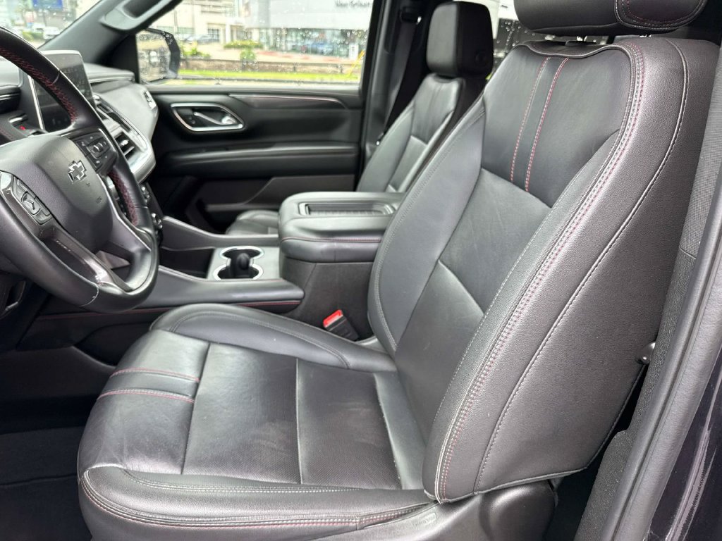 Used 2024 Chevrolet Suburban RST RWD image 17