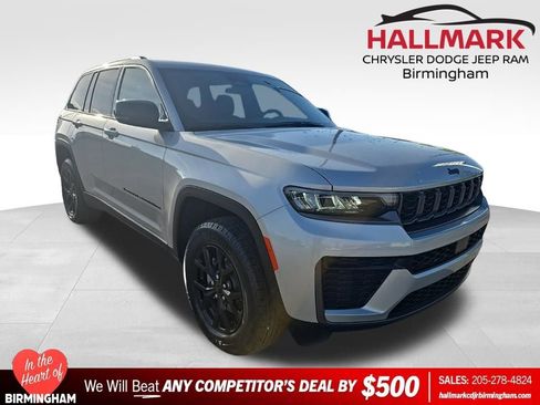 New 2026 Jeep Grand Cherokee Altitude RWD image 1