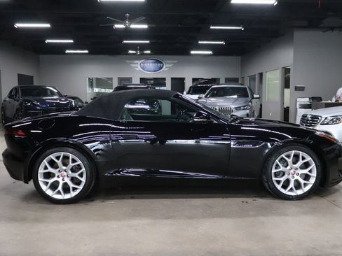 Used 2019 Jaguar F-TYPE Convertible image 11