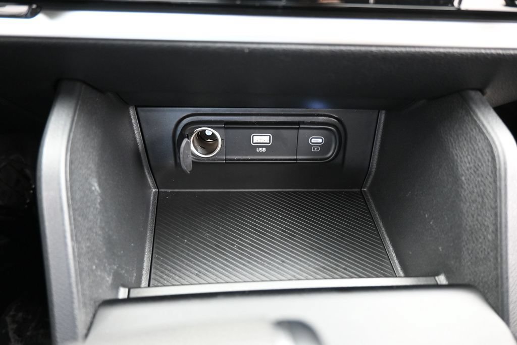 Used 2025 Kia Sportage LX FWD image 24