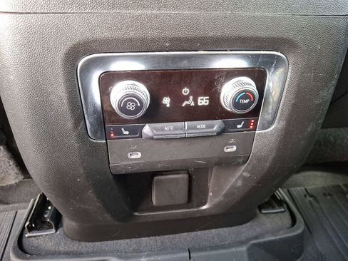 Used 2022 GMC Yukon Denali image 11