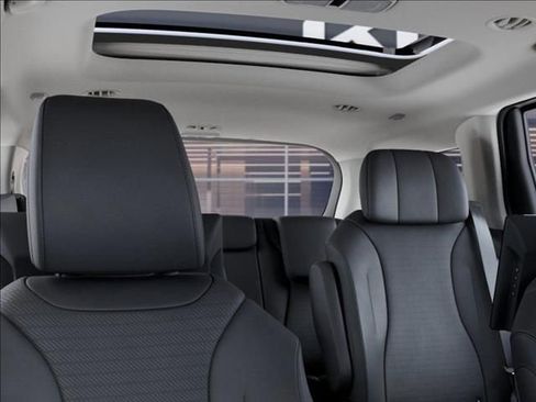 New 2025 Kia Carnival SX Prestige FWD image 27