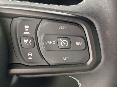 Used 2025 Jeep Wrangler Unlimited Sport AWD/4WD image 15