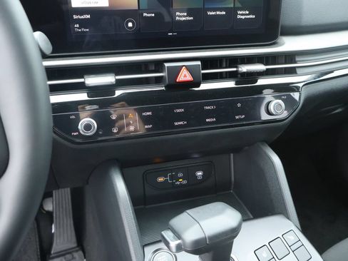 New 2026 Kia Sportage LX w/ LX Convenience Package AWD/4WD image 38