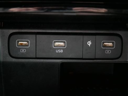 Used 2023 Kia Sorento SX image 30