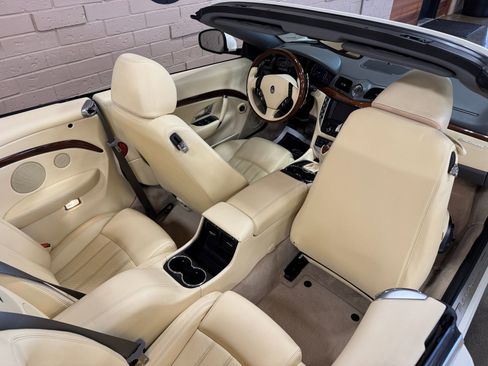 Used 2011 Maserati GranTurismo Convertible RWD image 42