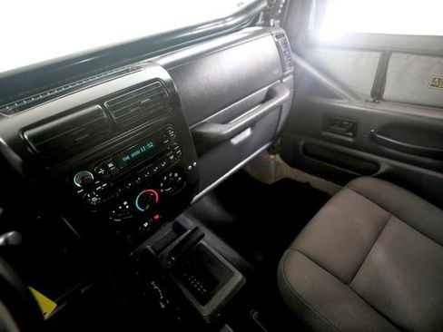 Used 2006 Jeep Wrangler Rubicon image 8