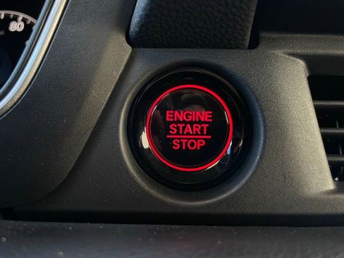 Used 2023 Honda Pilot Touring image 22