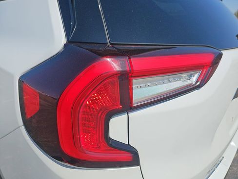 Certified 2022 GMC Terrain AT4 w/ Infotainment Package II AWD/4WD image 41